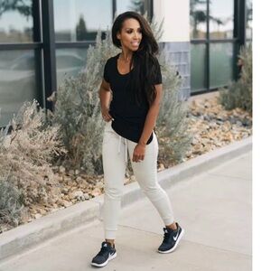 Zyia Oatmeal Cozy Jogger, Large, Like New